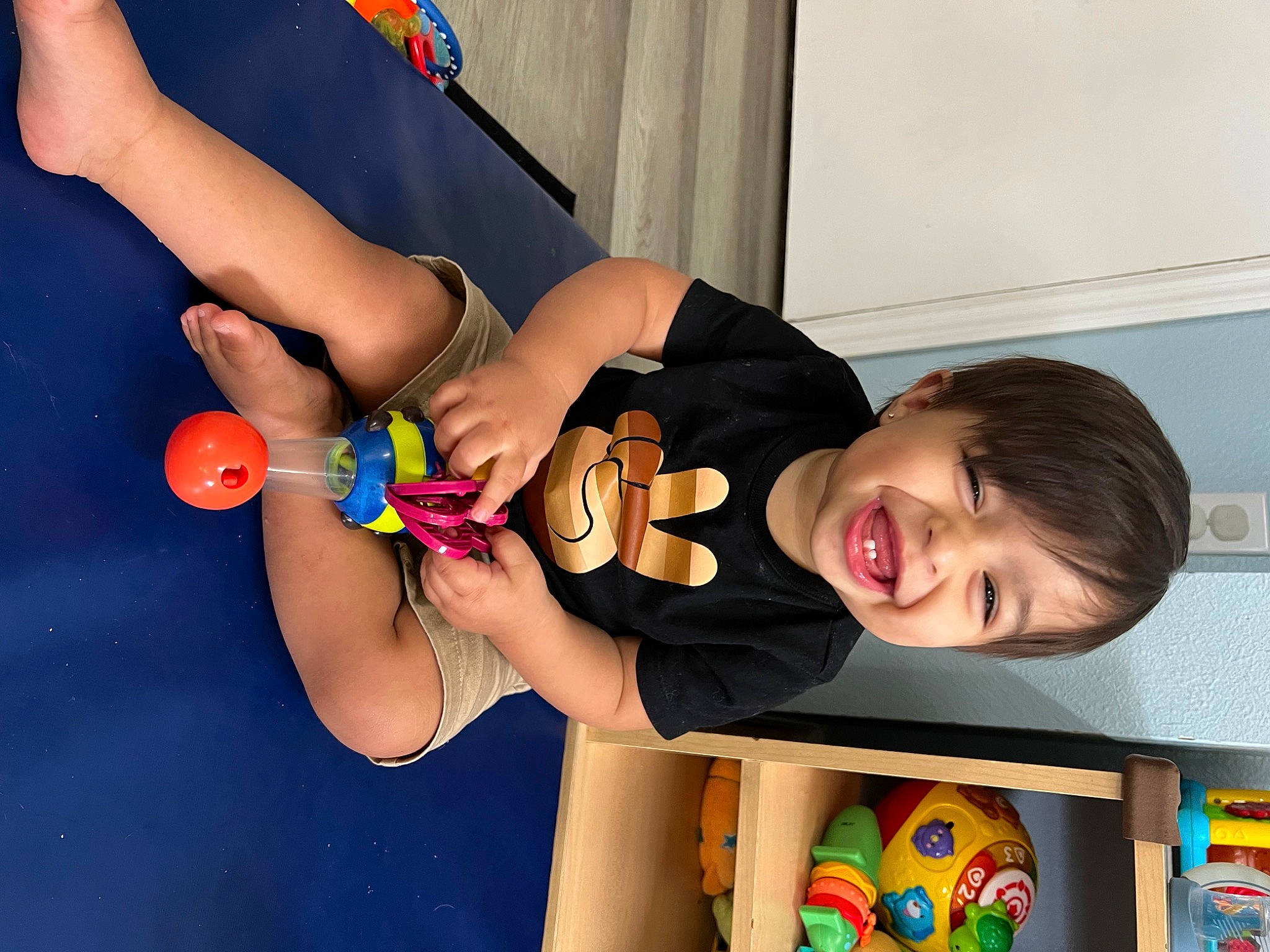 Kailo joined the competition — help win amazing prizes! arm, child, elbow, event, finger, fun, gesture, hand, happy, human_leg, leisure, nail, party, party_supply, person, play, smile, t_shirt, thumb, toddler