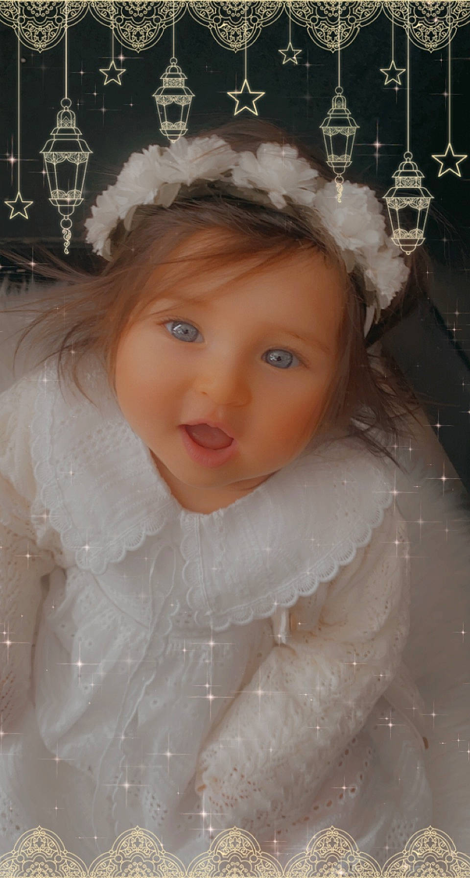 Jannah a rejoint le concours — aidez-le/la à gagner de superbes lots ! bathing, bridal_accessory, embellishment, eye, eyebrow, eyelash, flash_photography, foam, hair, happy, head, headgear, headpiece, iris, lip, organ, person, pink, skin, toddler