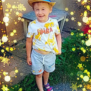 Valentin a rejoint le concours — aidez-le/la à gagner de superbes lots ! boy, child, clothing, face, flower, footwear, hat, head, jeans, male, pants, person, photography, plant, portrait, shoe, shorts, summer, sunhat, t_shirt