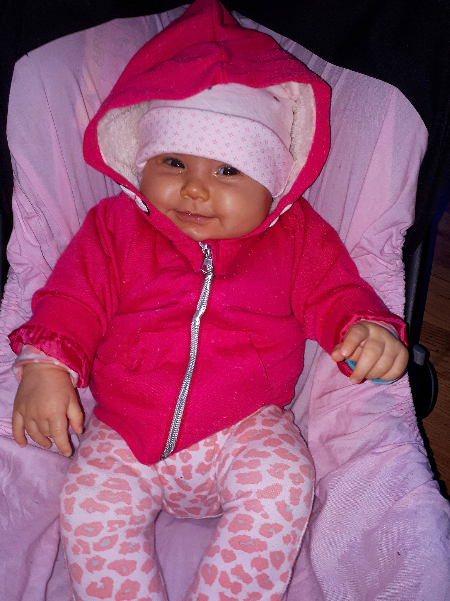 Kathaleya participe au concours pour gagner de l'argent avec cette photo : child, eye, face, fun, girl, headgear, headwear, human, infant, magenta, nose, outerwear, person, pink, product, purple, red, skin, smile, textile