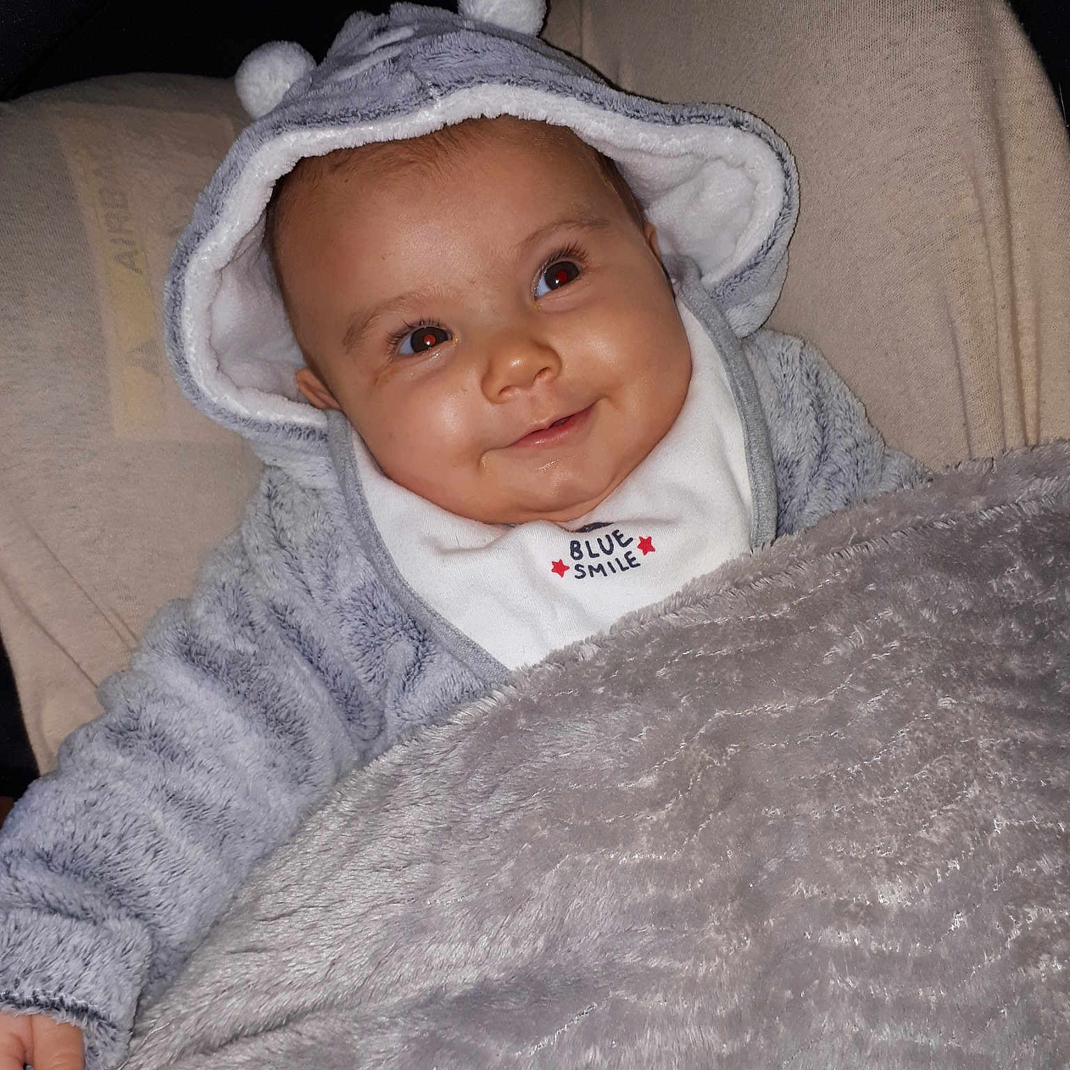 Kathaleya participe au concours pour gagner de l'argent avec cette photo : boy, cheek, child, eye, face, fun, girl, head, infant, iris, joy, nose, person, product, skin, smile, textile, toddler