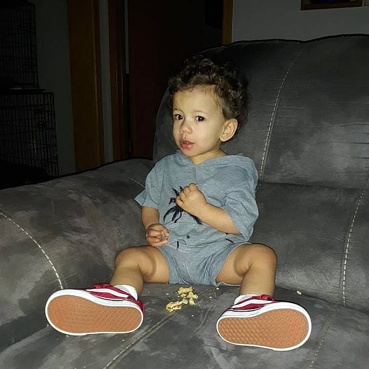 Azriel joined the competition — help win amazing prizes! child, leg, person, sitting, toddler