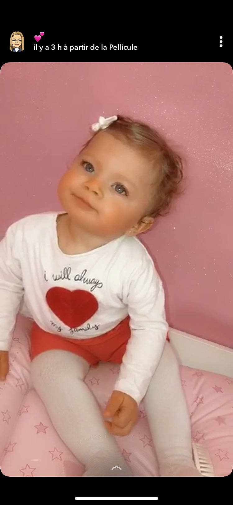 Klelya a rejoint le concours — aidez-le/la à gagner de superbes lots ! baby, baby_products, baby_toddler_clothing, cheek, child, lip, person, pink, product, skin, sleeve, smile, toddler