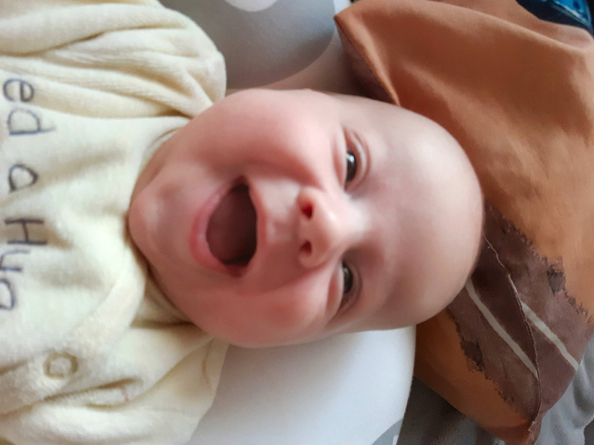 Louis participe au concours pour gagner de l'argent avec cette photo : baby, baby_toddler_clothing, beauty, cheek, child, close_up, comfort, eyebrow, eyelash, facial_expression, happy, headwear, iris, lip, mouth, nose, person, product, skin, smile