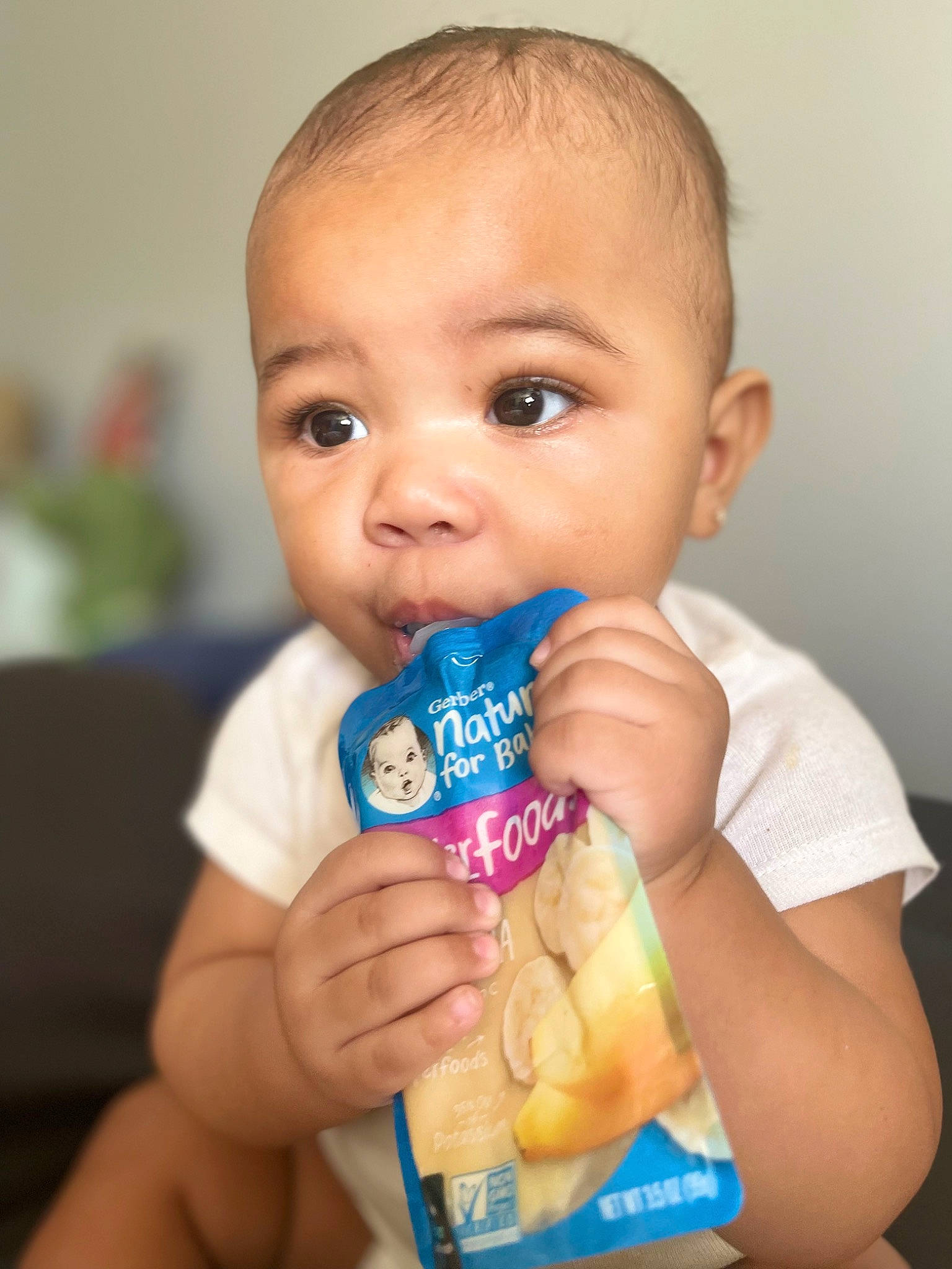 Guillermo is registered to the contest to win money with this photo: baby, baby_grabbing_for_something, baby_products, baby_toddler_clothing, cheek, child, drink, drinkware, eyelash, finger, fun, gesture, hand, happy, nail, nose, person, plastic_bottle, sweetness, thumb