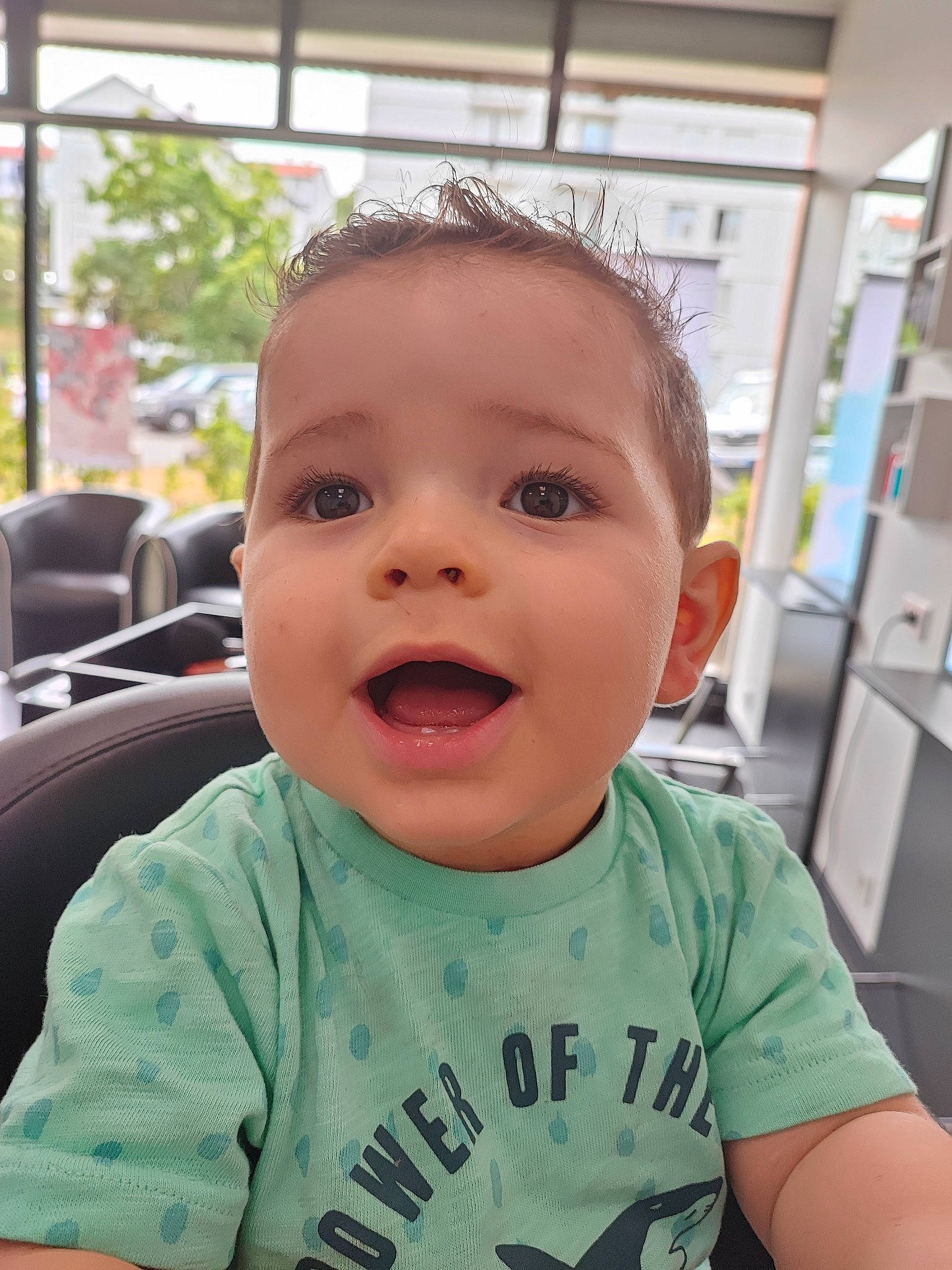 Livio a rejoint le concours — aidez-le/la à gagner de superbes lots ! baby, baby_toddler_clothing, cheek, chin, eye, eyebrow, eyelash, facial_expression, forehead, fun, happy, lip, mouth, nose, person, skin, sleeve, smile, summer, t_shirt