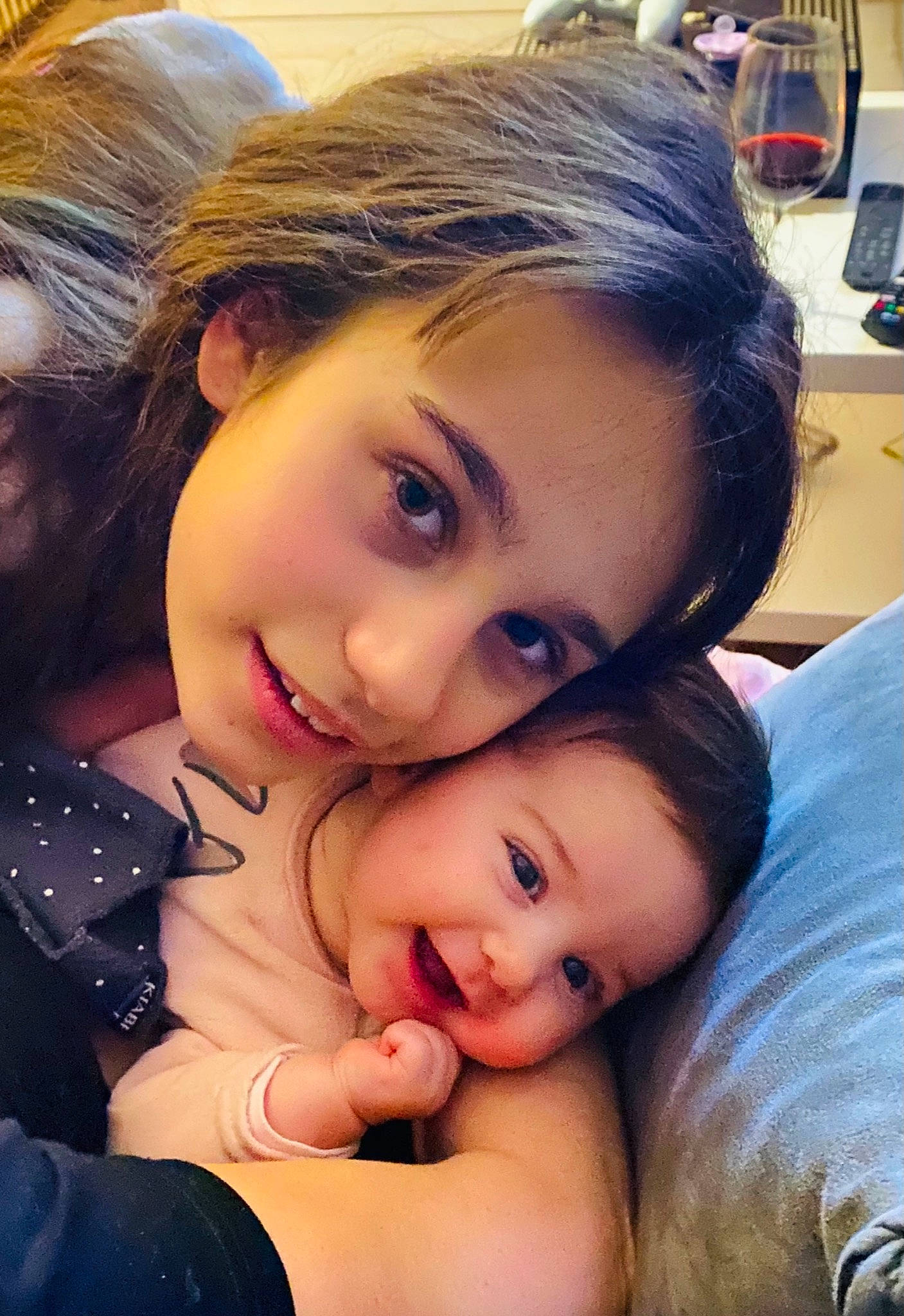 Sarah participe au concours pour gagner de l'argent avec cette photo : baby, cheek, child, comfort, eye, eyelash, forehead, hair, happy, head, interaction, iris, lip, love, nose, people, person, skin, toddler, tongue