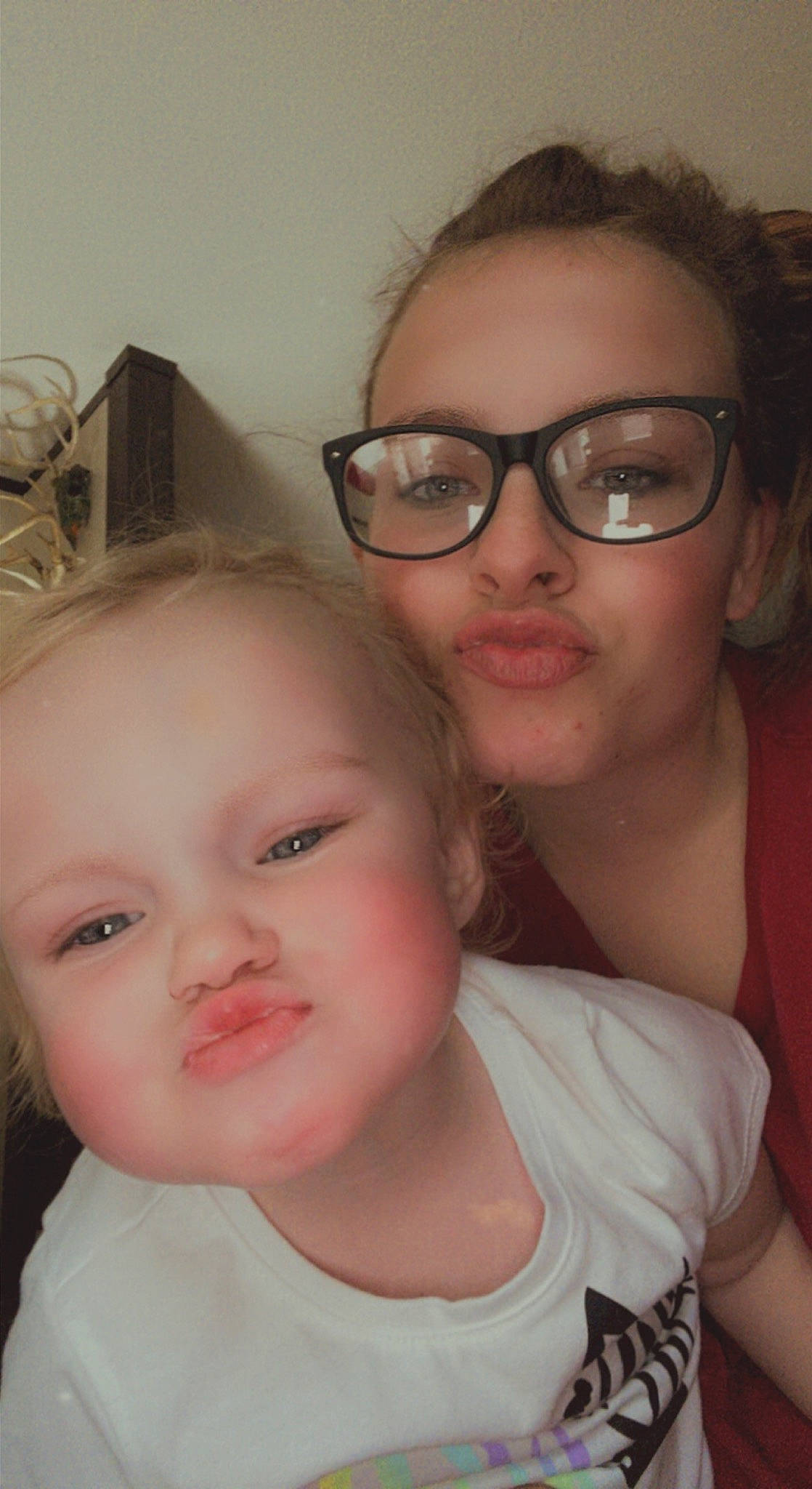 Brynlee is registered to the contest to win money with this photo: cheek, chin, ear, eyebrow, eyelash, facial_expression, forehead, glasses, hair, hairstyle, iris, jaw, lip, mouth, neck, nose, organ, person, skin, smile