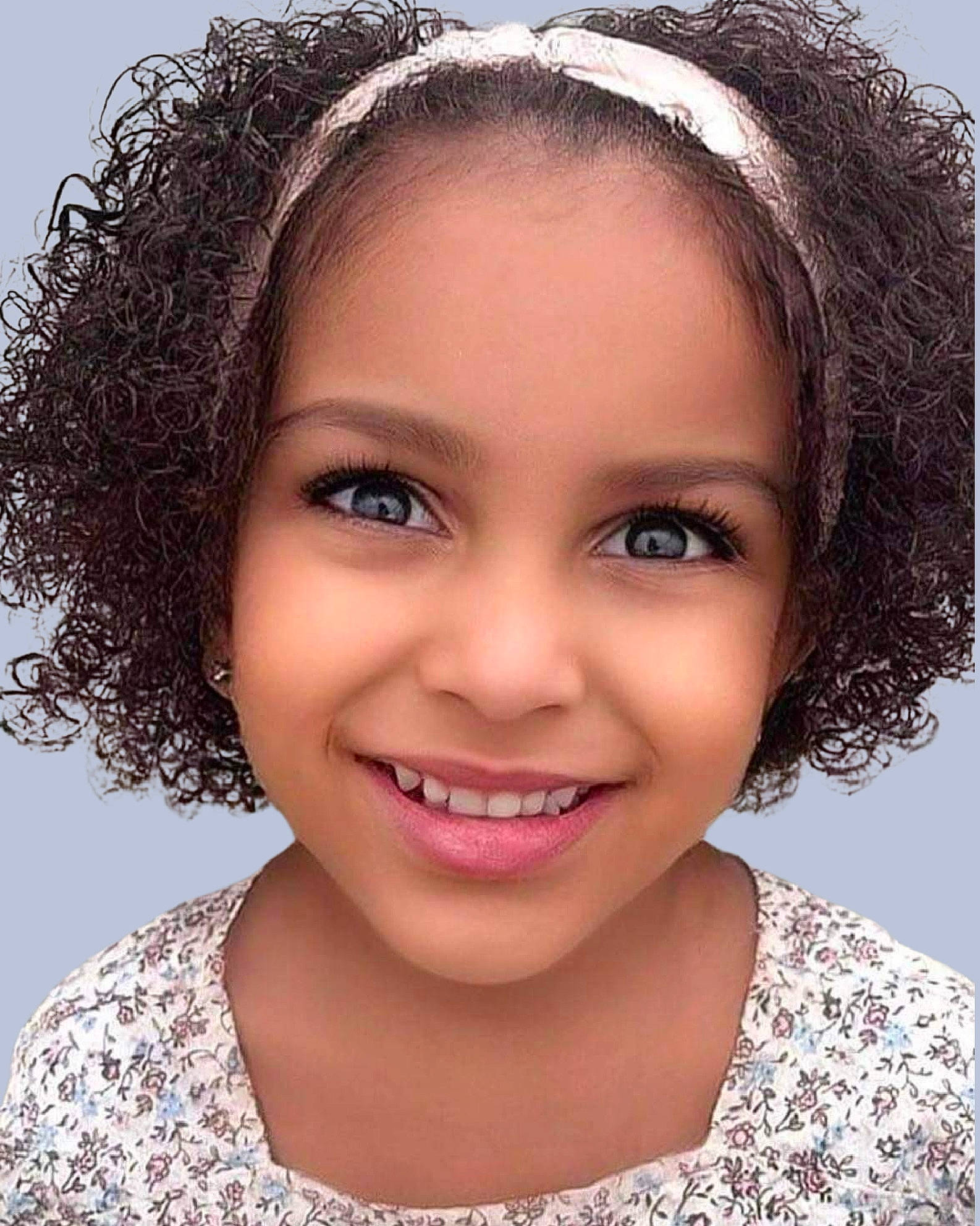 Jilliana is registered to the contest to win money with this photo: black, chin, eye, eyebrow, eyelash, face, facial_expression, forehead, hair, hairstyle, head, human, iris, joy, lip, nose, organ, person, photograph, skin