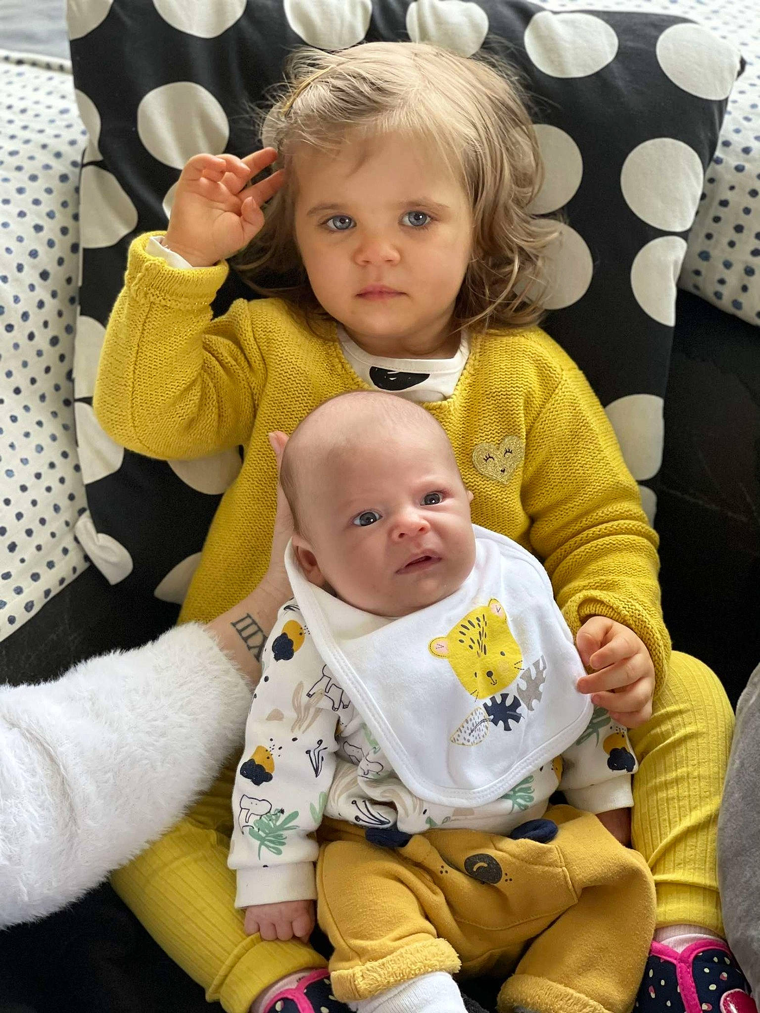 Anastasia a rejoint le concours — aidez-le/la à gagner de superbes lots ! baby, baby_toddler_clothing, blond, chair, cheek, child, comfort, eye, face, hairstyle, happy, head, lap, people, person, photograph, sharing, skin, toddler, white