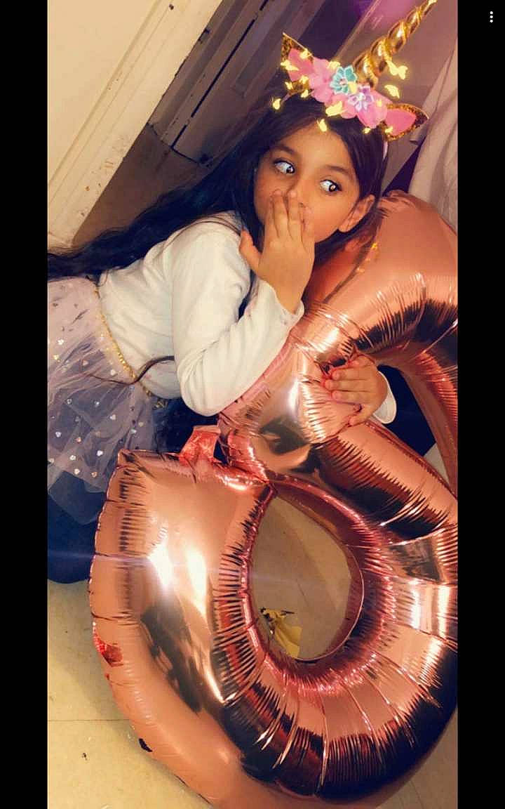 Alia a rejoint le concours — aidez-le/la à gagner de superbes lots ! person