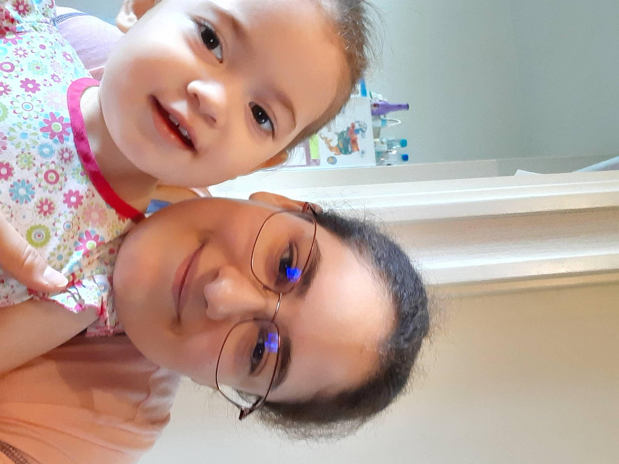 Adeline a rejoint le concours — aidez-le/la à gagner de superbes lots ! baby_toddler_clothing, cheek, chin, eyebrow, eyelash, face, finger, flash_photography, forehead, fun, happy, iris, jaw, joy, lip, mouth, neck, nose, person, skin