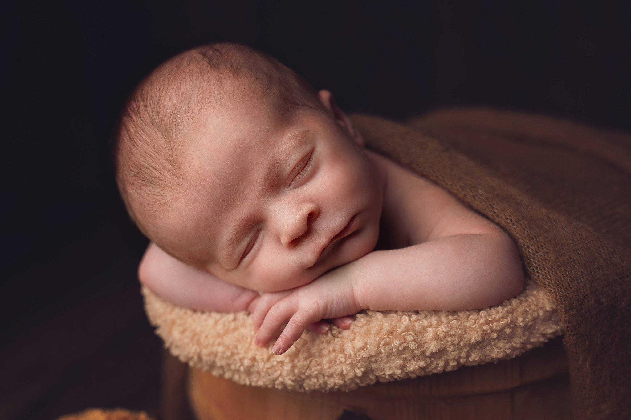 Eden participe au concours pour gagner de l'argent avec cette photo : baby, baby_toddler_clothing, cheek, child, comfort, darkness, flash_photography, fur, happy, lip, peach, person, portrait, portrait_photography, sitting, sleeve, toddler, wood
