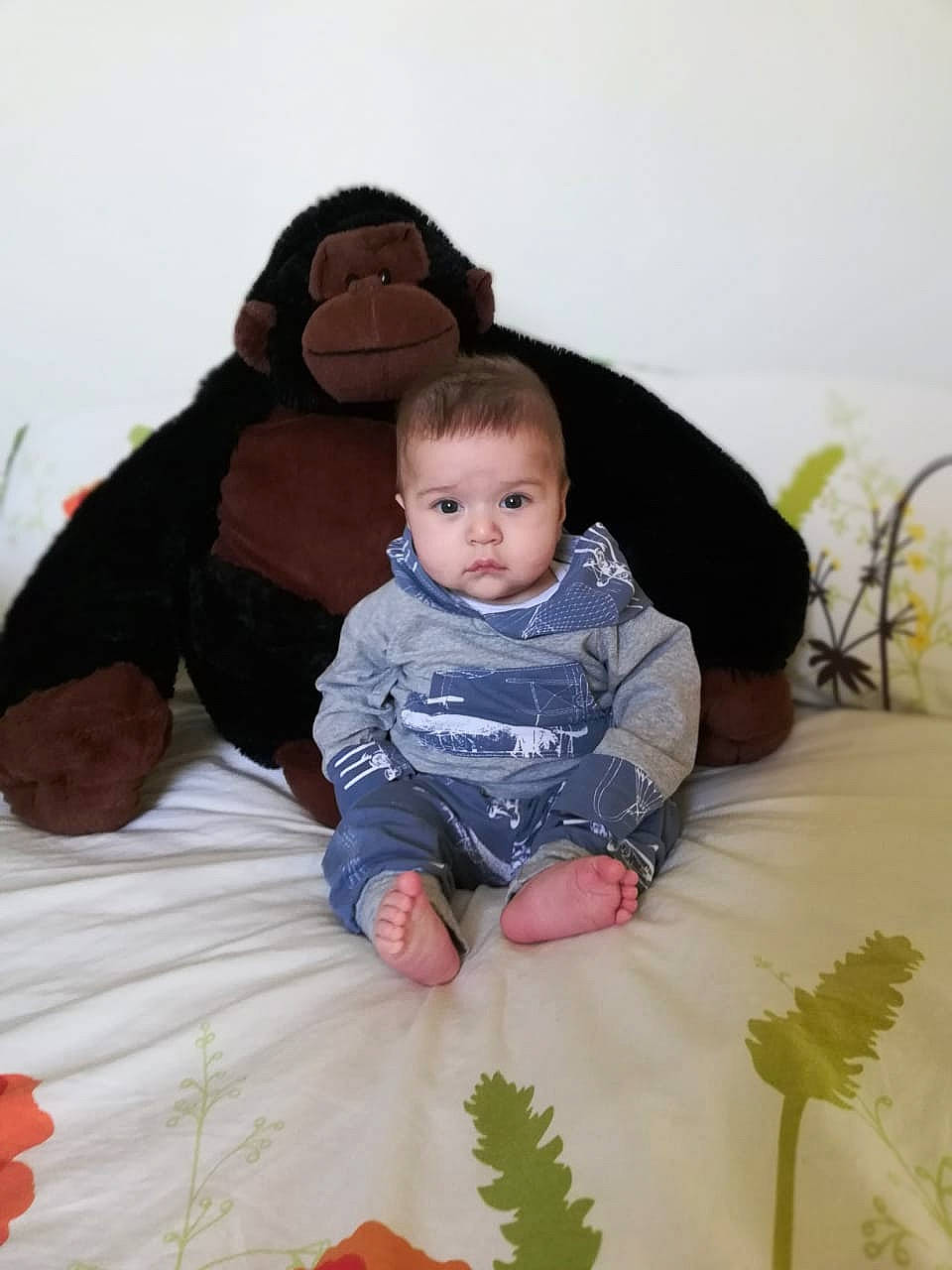 Gustavo joined the competition — help win amazing prizes! baby, cheek, child, fun, leaf, leg, person, play, sibling, sitting, skin, smile, toddler