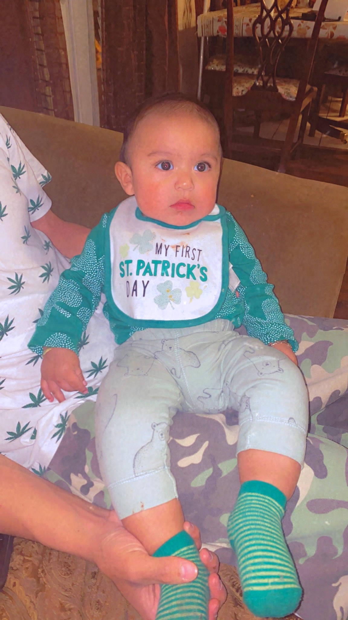 Edward is registered to the contest to win money with this photo: baby, baby_toddler_clothing, cheek, comfort, eye, face, finger, head, human_body, knee, leg, mouth, neck, person, pink, skin, sleeve, sock, thigh, toddler