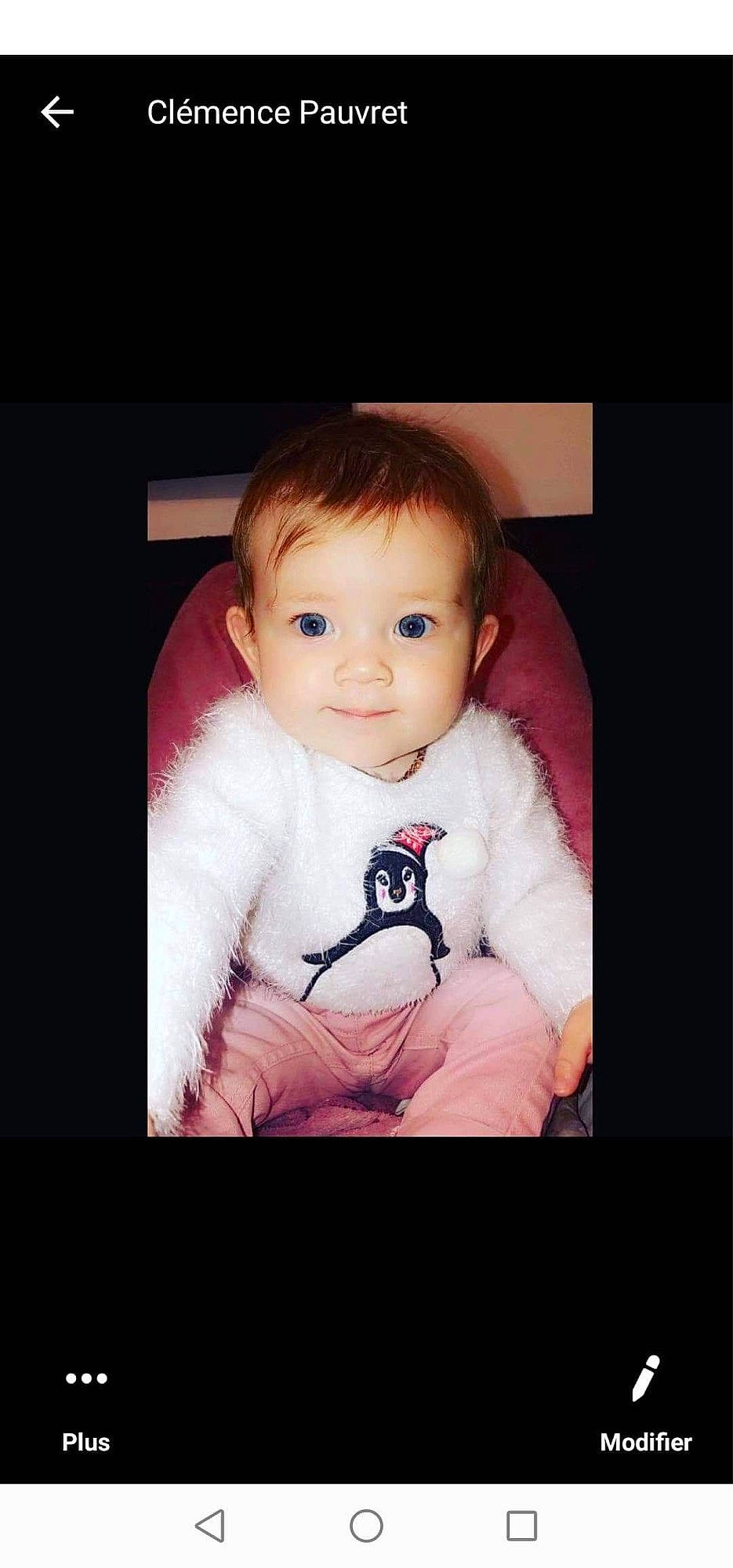 Brooke a rejoint le concours — aidez-le/la à gagner de superbes lots ! baby, baby_toddler_clothing, blond, cheek, child, child_model, comfort, eye, flash_photography, person, portrait, portrait_photography, sitting, skin, toddler