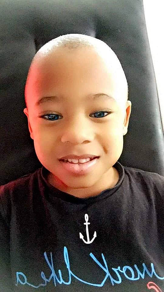 Lassana a rejoint le concours — aidez-le/la à gagner de superbes lots ! baby, buzz_cut, cheek, child, chin, cool, ear, eye, eyebrow, face, facial_expression, forehead, head, joy, lip, nose, person, photography, skin, smile