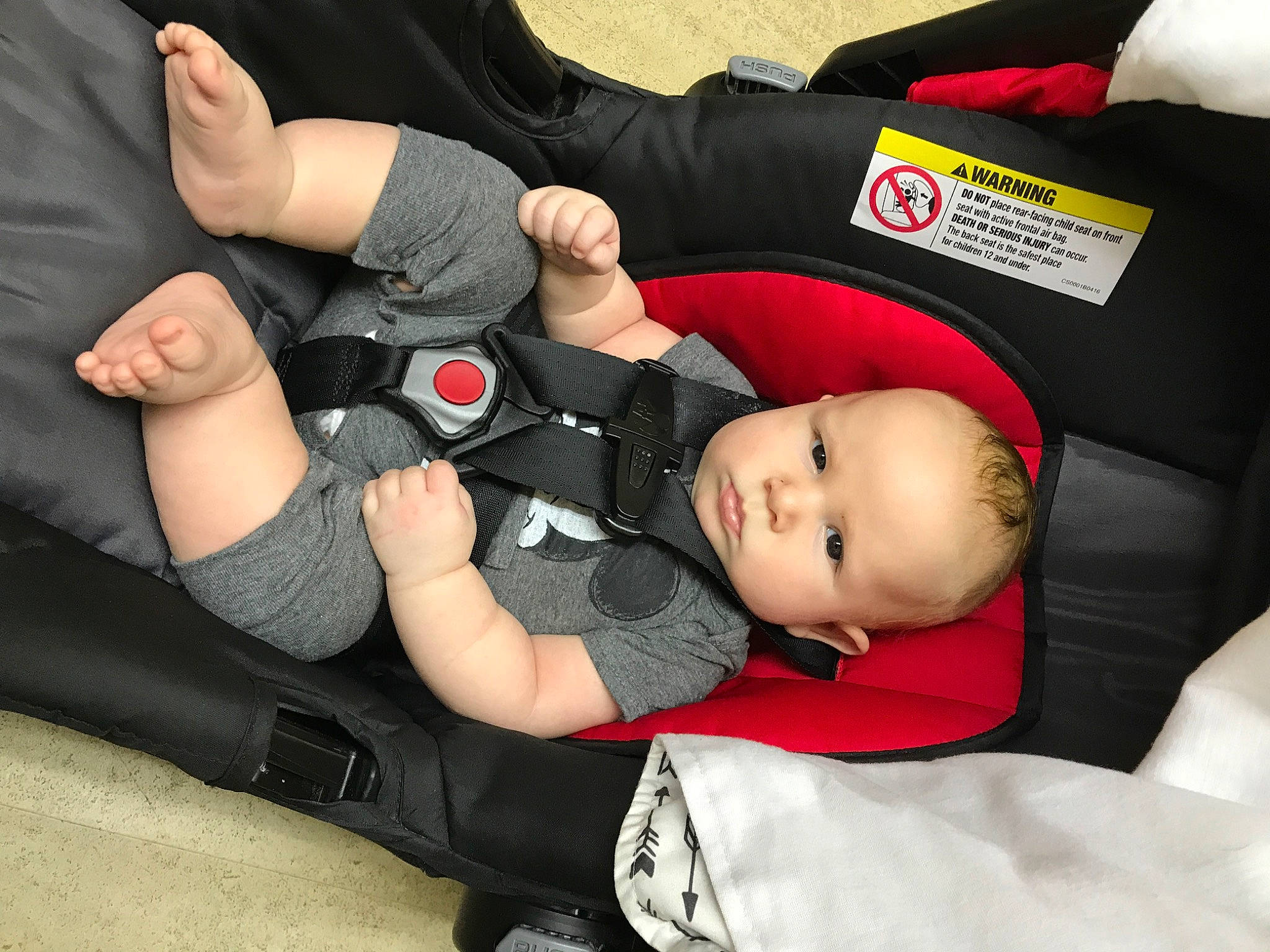 Evo joined the competition — help win amazing prizes! auto_part, baby, baby_products, baby_toddler_clothing, car_seat, carmine, child, comfort, elbow, gesture, joint, knee, lap, leg, nail, person, sitting, thigh, thumb, toddler
