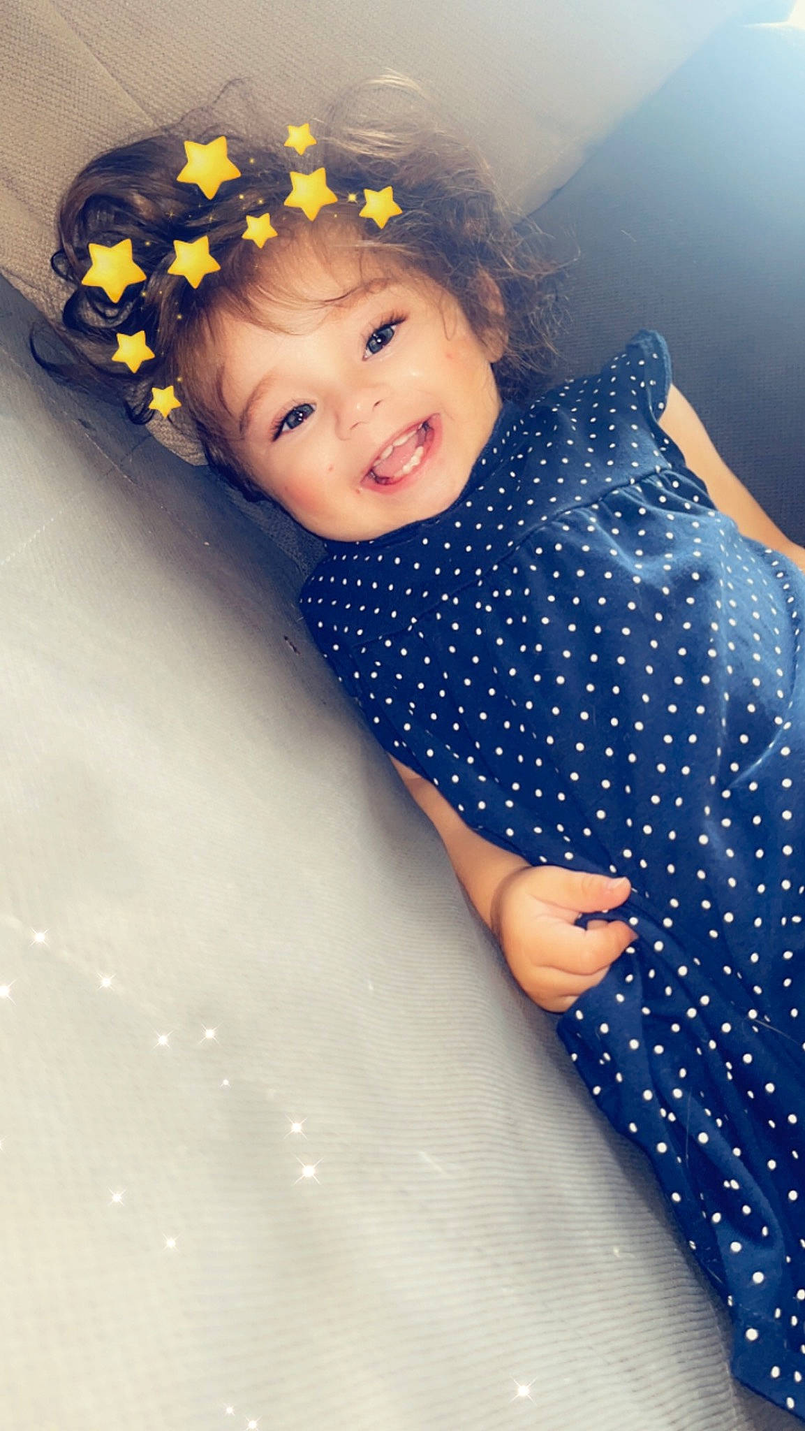 Thylia participe au concours pour gagner de l'argent avec cette photo : baby_toddler_clothing, child, cool, dress, electric_blue, eye, flash_photography, flower, fun, hair, happy, iris, joy, lip, one_piece_garment, pattern, people_in_nature, person, skin, sleeve