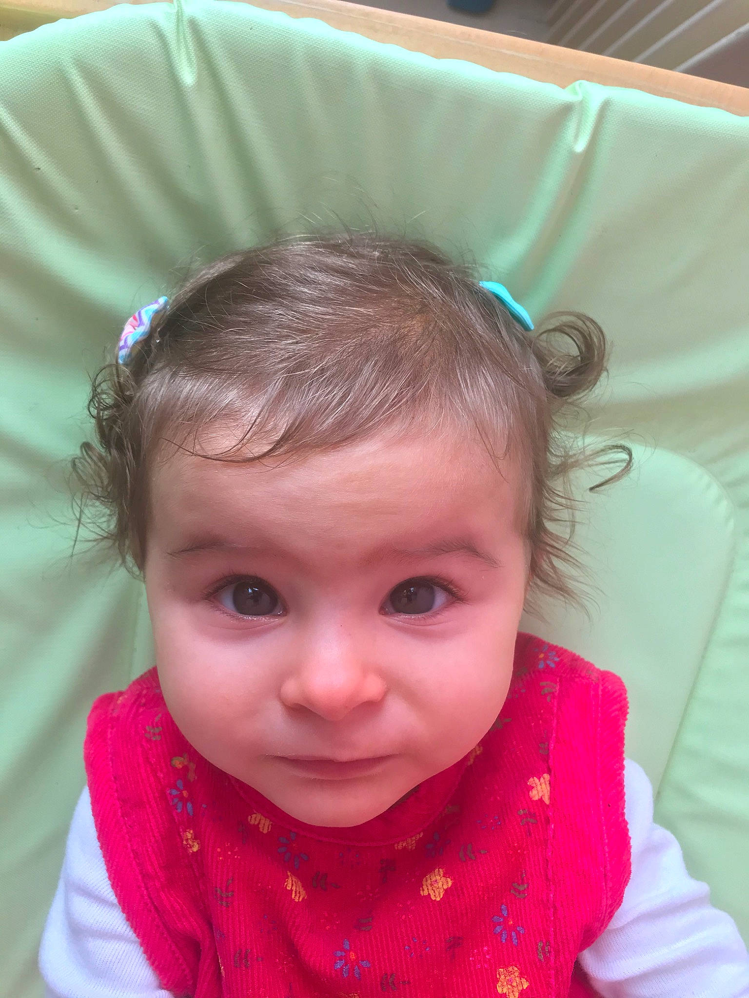 Lydia a rejoint le concours — aidez-le/la à gagner de superbes lots ! baby, beauty, cheek, child, chin, close_up, eye, eyebrow, face, facial_expression, forehead, hair, head, iris, lip, nose, person, pink, skin, smile