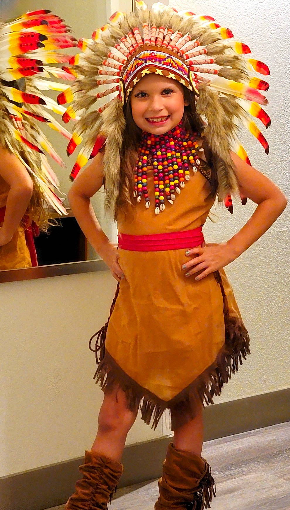 Emmary is registered to the contest to win money with this photo: abdomen, dance, entertainment, fashion, fashion_design, fun, happy, headgear, headwear, human_body, joy, leg, navel, orange, performing_arts, person, photograph, smile, thigh, trunk