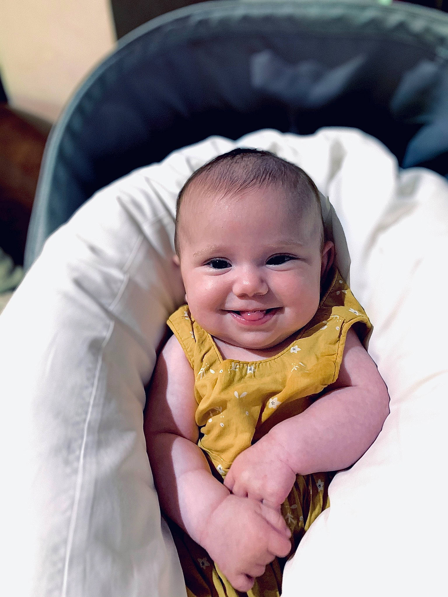 Anna-lisa a rejoint le concours — aidez-le/la à gagner de superbes lots ! baby, cheek, child, comfort, eye, face, facial_expression, happy, head, joy, lip, mouth, nose, person, product, skin, smile, toddler, yellow