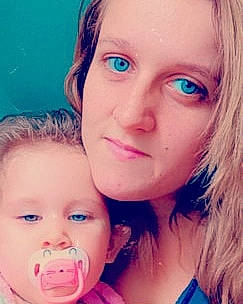 Chamss Ophélie participe au concours pour gagner de l'argent avec cette photo : blue, cheek, chin, ear, eye, eyebrow, eyelash, face, facial_expression, forehead, happy, head, human, jaw, lip, mouth, nose, organ, person, skin