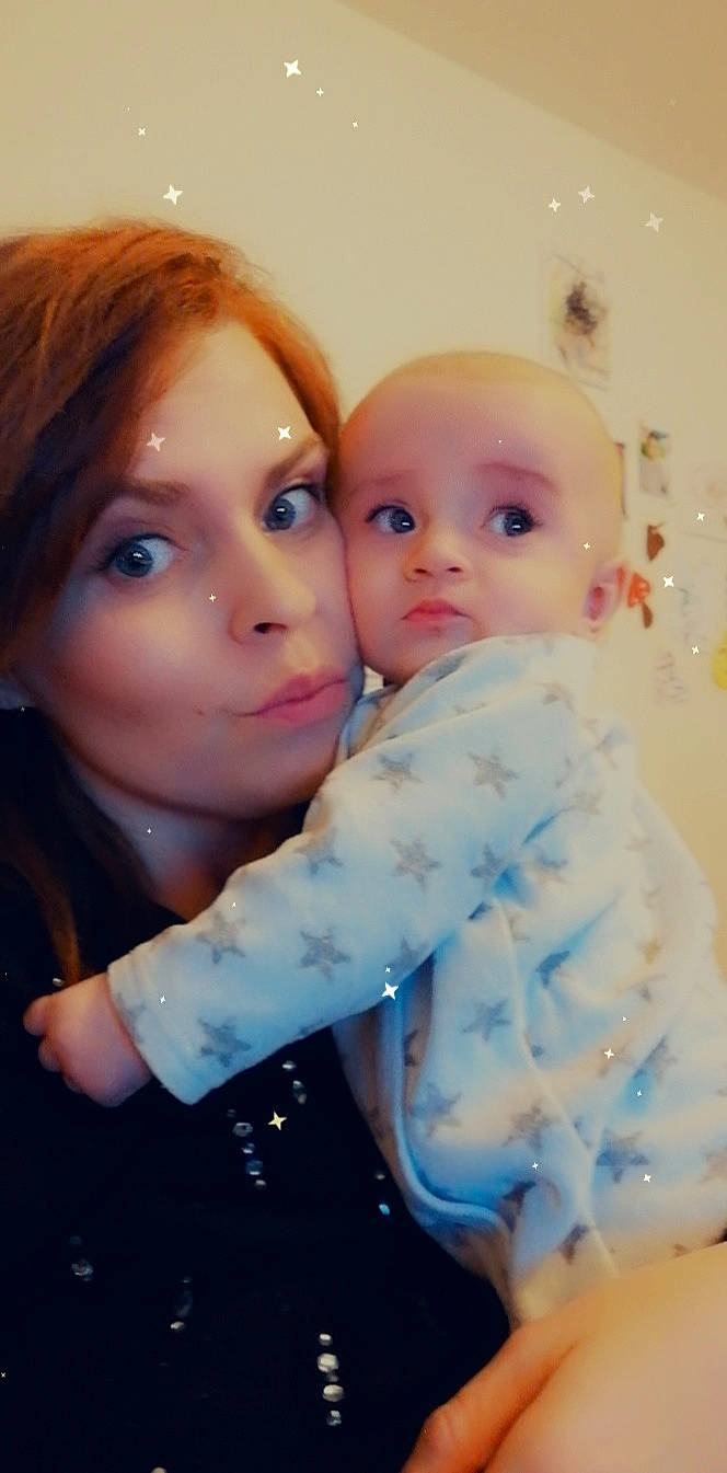 Timéo a rejoint le concours — aidez-le/la à gagner de superbes lots ! cheek, child, chin, doll, eyelash, facial_expression, fun, gesture, hairstyle, happy, hug, interaction, iris, lip, love, nose, people_in_nature, person, skin, sleeve