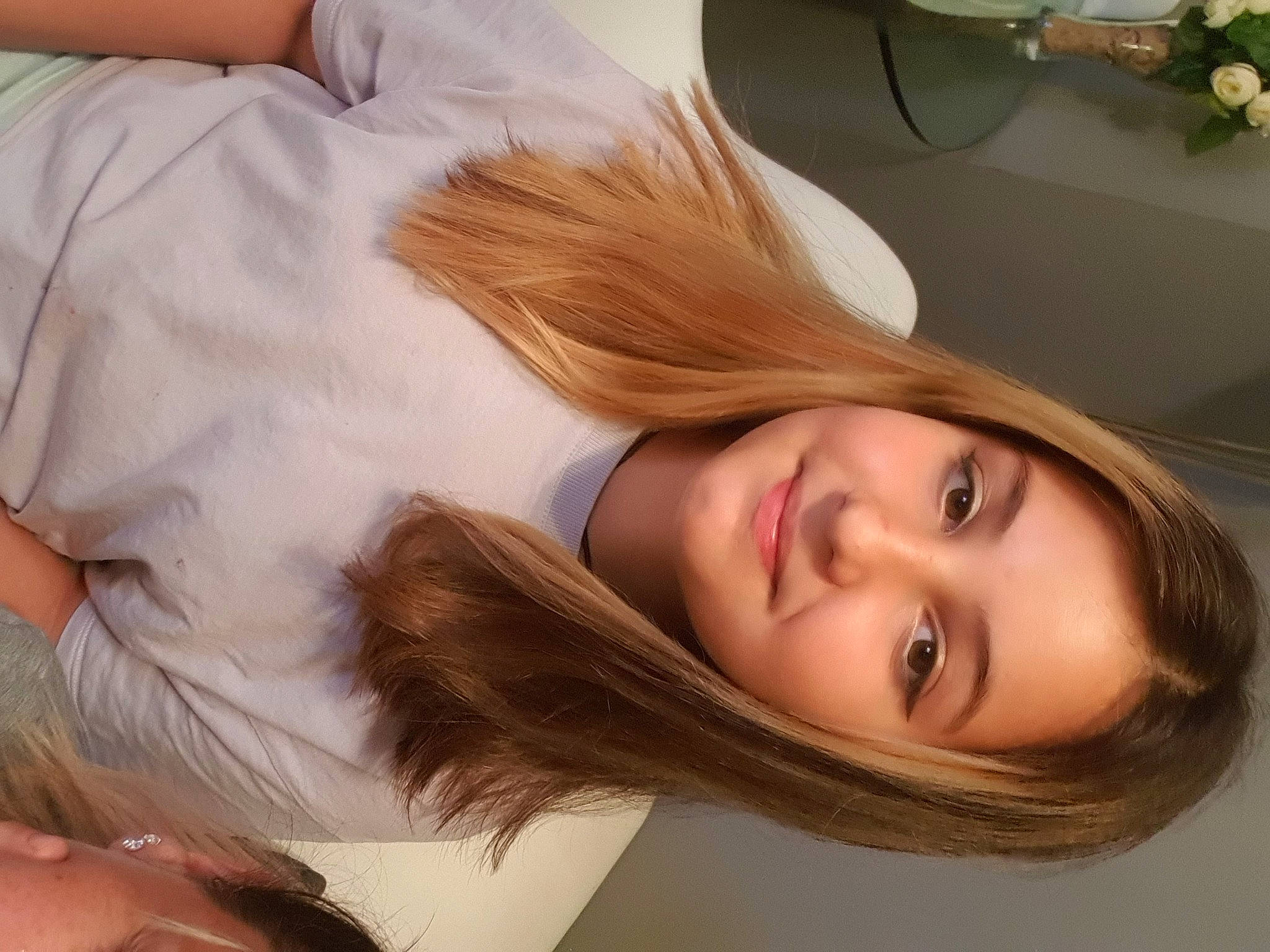 Lupita participe au concours pour gagner de l'argent avec cette photo : bangs, cheek, comfort, ear, eye, eyelash, flash_photography, gesture, hair, happy, head, jaw, joy, layered_hair, lip, long_hair, mouth, neck, nose, person