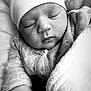 Elyn a rejoint le concours — aidez-le/la à gagner de superbes lots ! baby, newborn, sleeping, hat, blanket, cozy, infant, peaceful, closeup, face, hand, cute, warm, soft, portrait, child, monochrome, resting, fabric, clothing