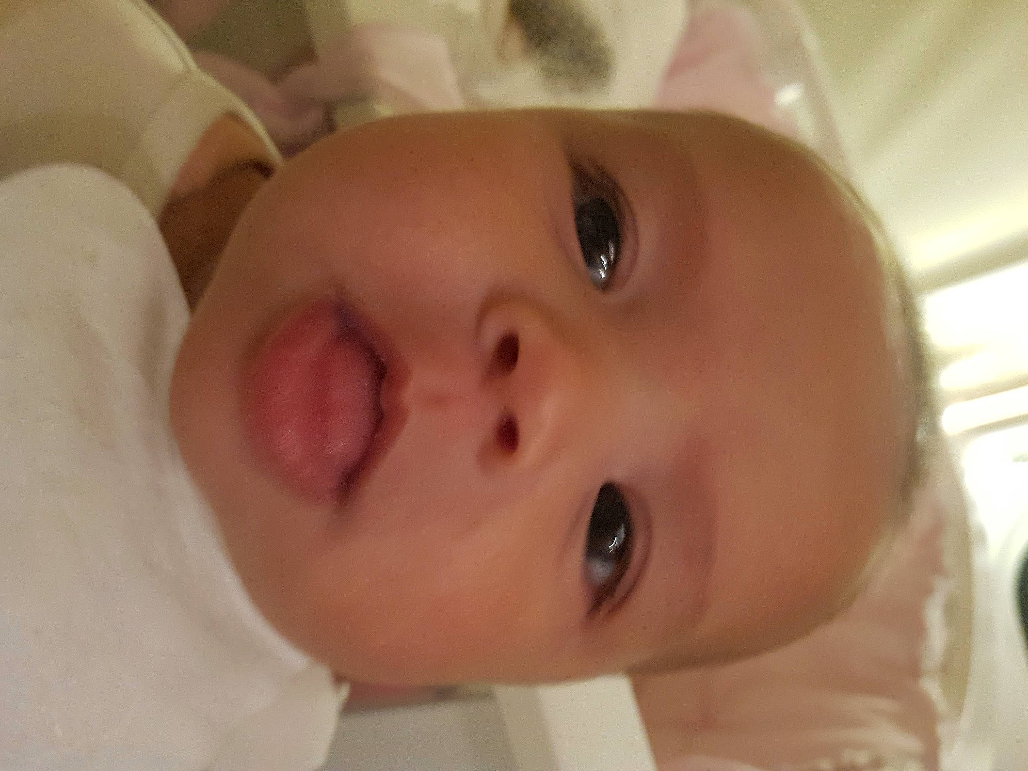 Esmme participe au concours pour gagner de l'argent avec cette photo : baby, baby_toddler_clothing, cheek, child, chin, comfort, ear, eye, eyebrow, eyelash, hair, happy, iris, lip, mouth, nose, person, room, skin, smile