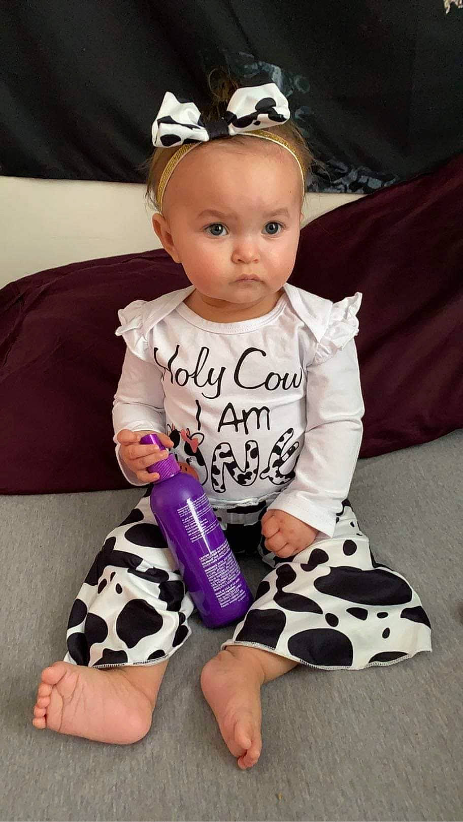 Ivelisse is registered to the contest to win money with this photo: baby, baby_toddler_clothing, beauty, child, cool, finger, foot, happy, human_body, human_leg, knee, person, pink, product, purple, skin, sleeve, sock, thigh, toddler