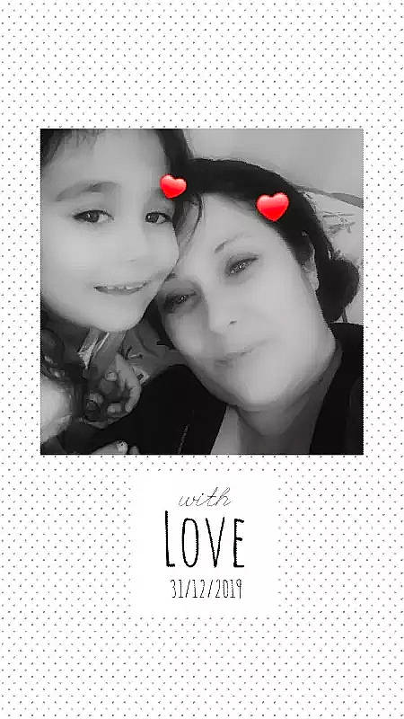 Mayssa a rejoint le concours — aidez-le/la à gagner de superbes lots ! black_and_white, joy, lip, love, nose, person, photograph, photography, selfie, smile, snapshot