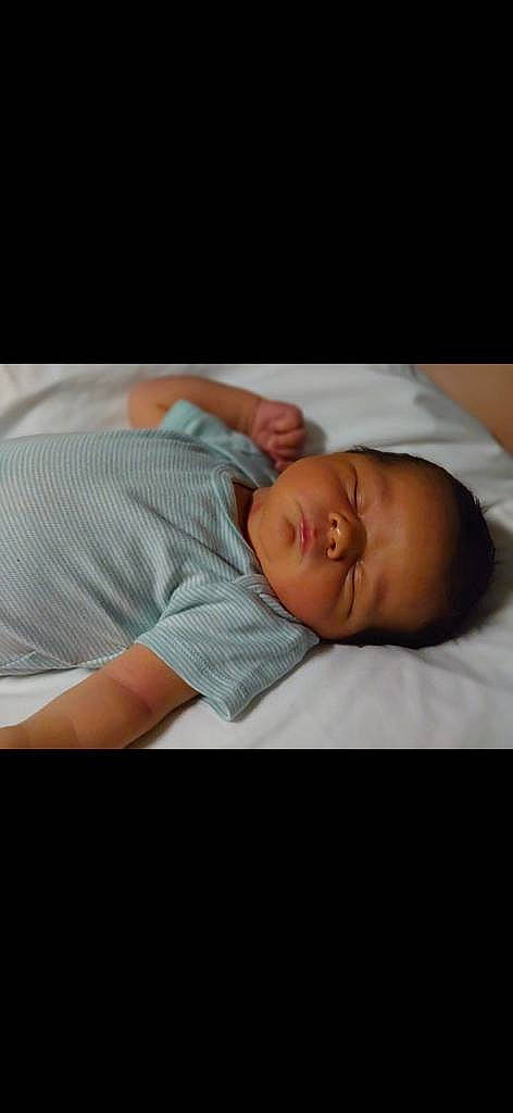 Soan a rejoint le concours — aidez-le/la à gagner de superbes lots ! baby, baby_sleeping, baby_toddler_clothing, bedtime, cheek, child, chin, collar, comfort, flesh, linens, nap, person, portrait_photography, room, sleep, sleeve, toddler