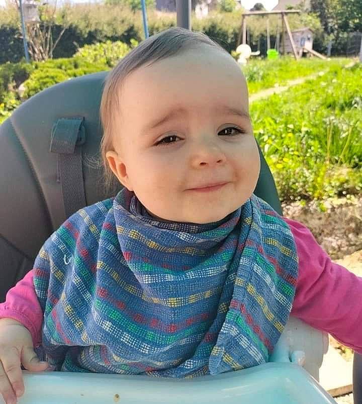 Kélya participe au concours pour gagner de l'argent avec cette photo : baby, baby_toddler_clothing, cheek, cool, eye, fun, grass, hairstyle, happy, iris, joy, leaf, leisure, mouth, nose, person, plant, product, skin, smile