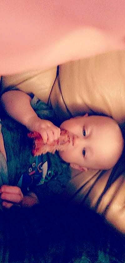 Billy is registered to the contest to win money with this photo: baby, chest, cloud, cool, ear, eyebrow, eyelash, finger, gesture, hair, hand, happy, human_body, iris, jaw, lip, mouth, neck, person, sky