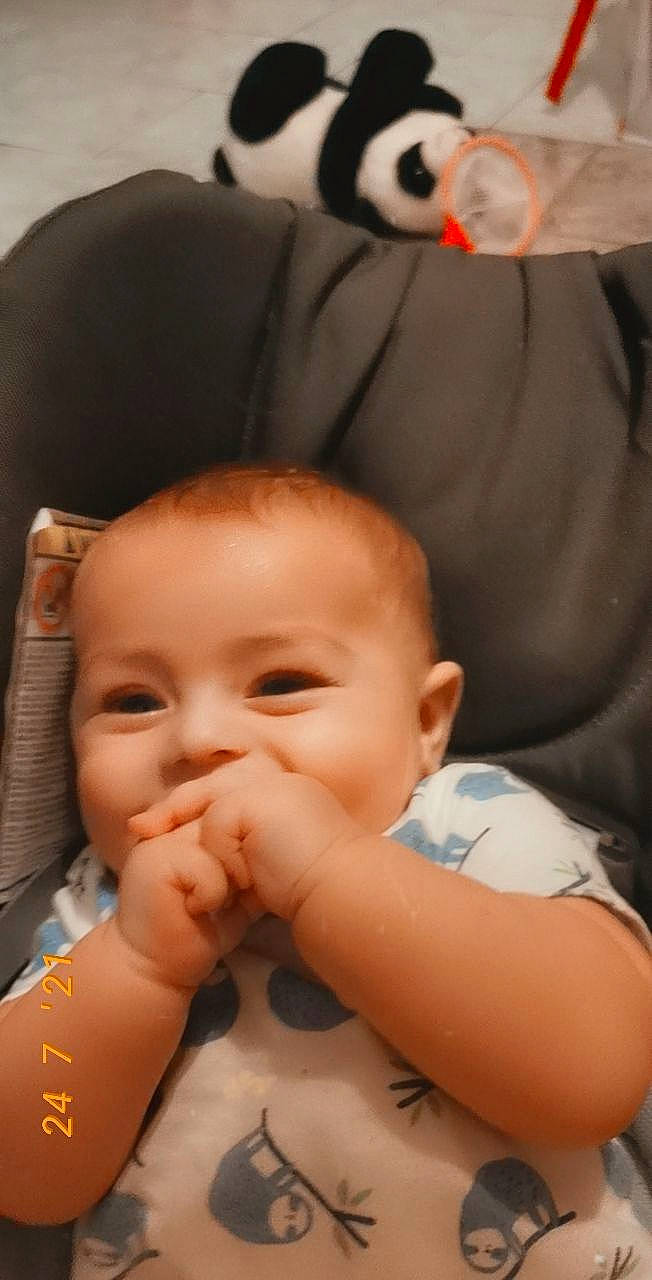 Maylone a rejoint le concours — aidez-le/la à gagner de superbes lots ! baby, cheek, chin, comfort, ear, eye, eyebrow, eyelash, forehead, gesture, happy, iris, lip, mammal, mouth, neck, nose, person, skin, smile