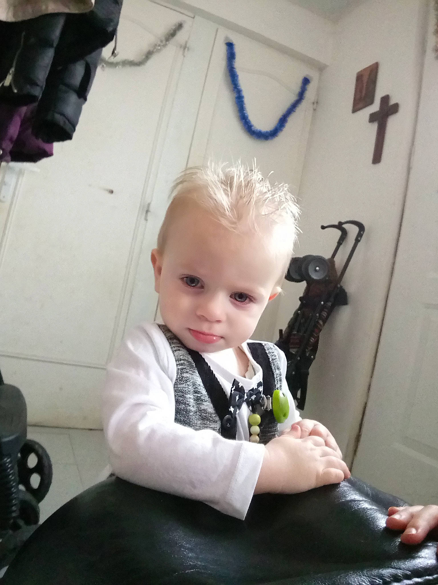 Ethan a rejoint le concours — aidez-le/la à gagner de superbes lots ! child, day, ear, girl, hair, hairstyle, head, human_hair_color, neck, person, product, toddler