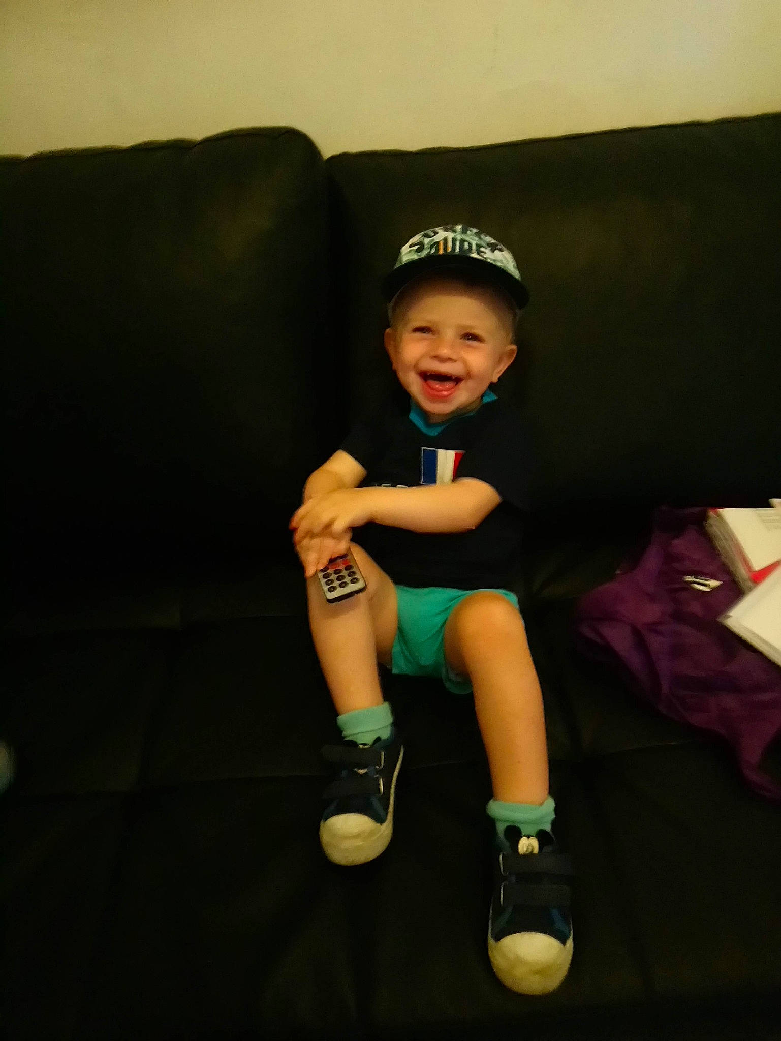 Ethan a rejoint le concours — aidez-le/la à gagner de superbes lots ! child, cool, fashion_accessory, fun, girl, green, headgear, joy, person, product