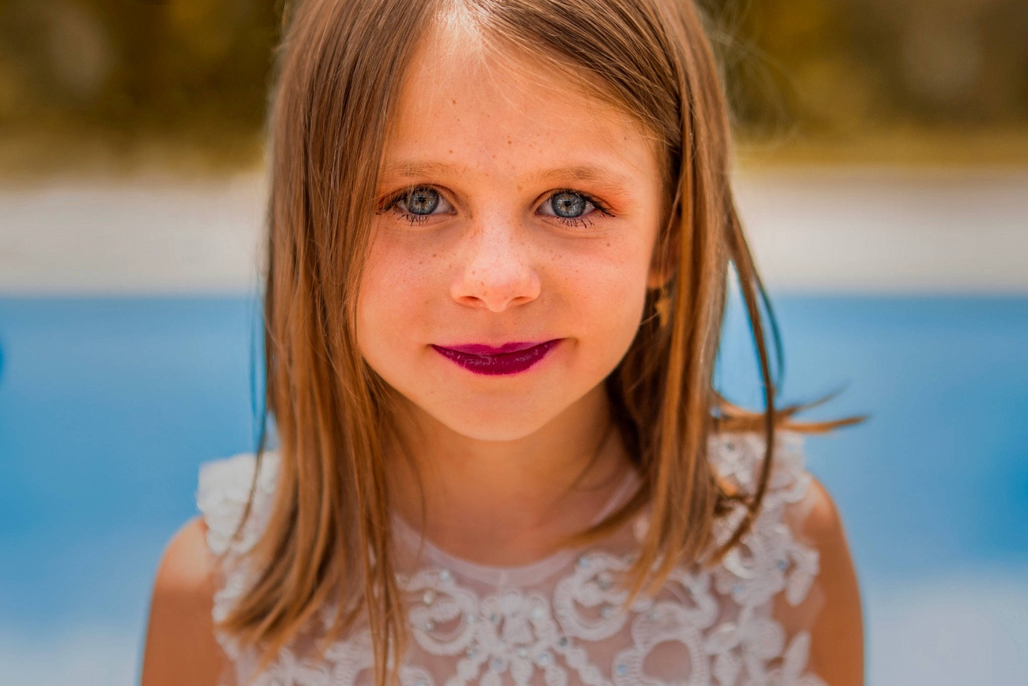 Leila a rejoint le concours — aidez-le/la à gagner de superbes lots ! beauty, blond, blue, cheek, child, child_model, chin, close_up, eye, face, hair, hairstyle, head, iris, joy, lip, nose, organ, person, skin