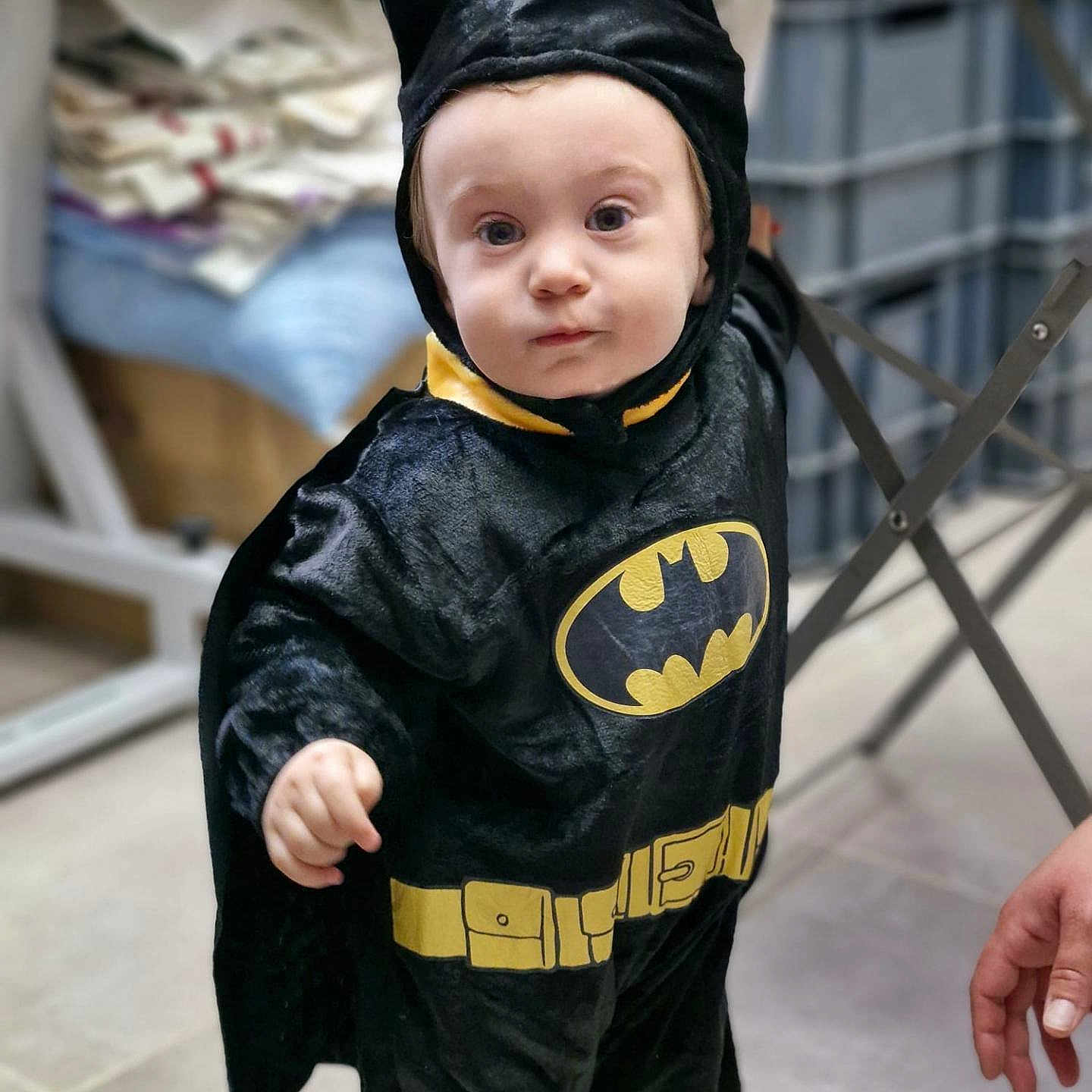 Roni a rejoint le concours — aidez-le/la à gagner de superbes lots ! baby, bodypart, clothing, coat, costume, face, festival, finger, halloween, hand, hat, head, jacket, pants, people, person, photography, portrait, sleeve, toy