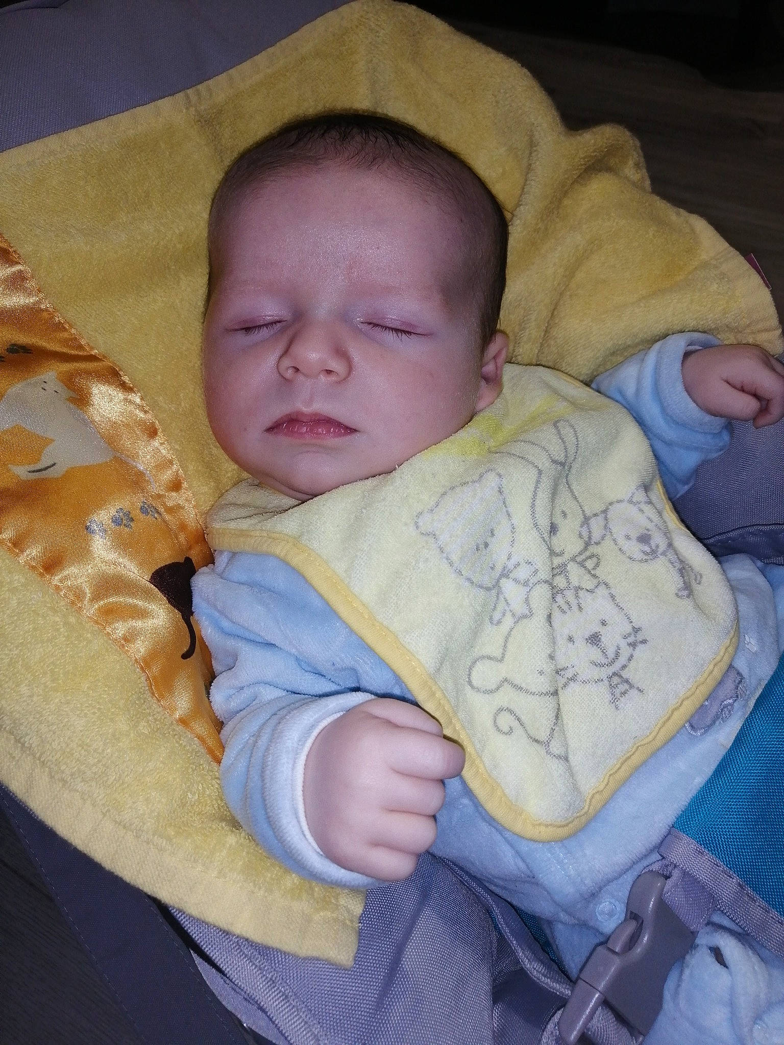 Arnaud participe au concours pour gagner de l&#x27;argent avec cette photo : baby, baby_products, baby_sleeping, blanket, child, nap, person, product, sleep, toddler
