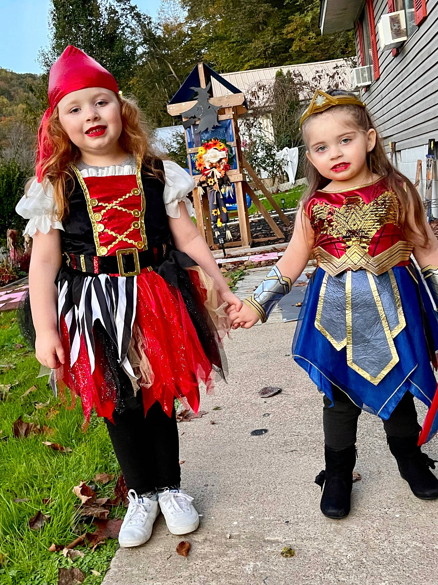 Eliza Jane joined the competition — help win amazing prizes! belt, boot, child, cosplay, costume, costume_design, entertainment, event, fictional_character, fun, hairstyle, happy, headgear, headwear, joy, pattern, performing_arts, person, plant, smile