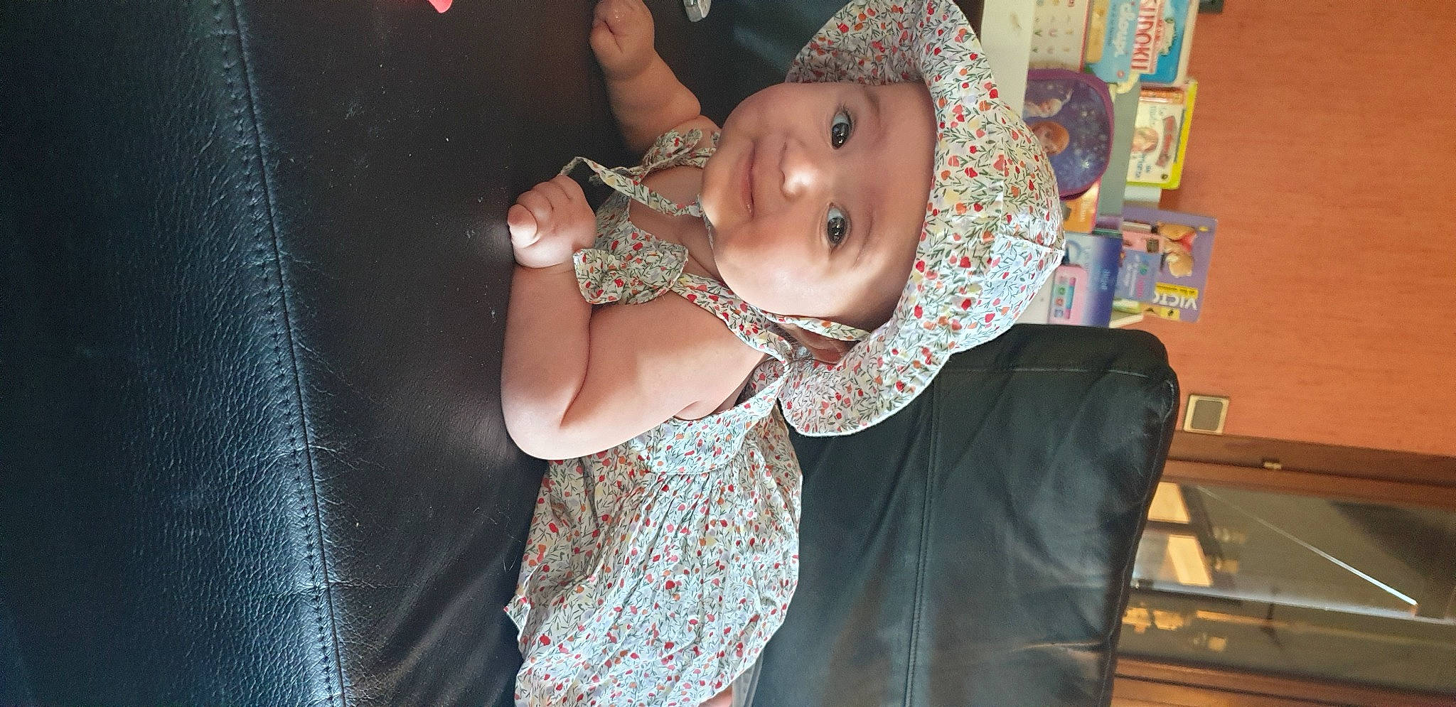 Myla a rejoint le concours — aidez-le/la à gagner de superbes lots ! beard, body_jewelry, chest, child, event, eyelash, eyewear, facial_hair, fashion_accessory, fashion_design, gesture, happy, headwear, jewellery, lip, moustache, nail, necklace, pattern, person