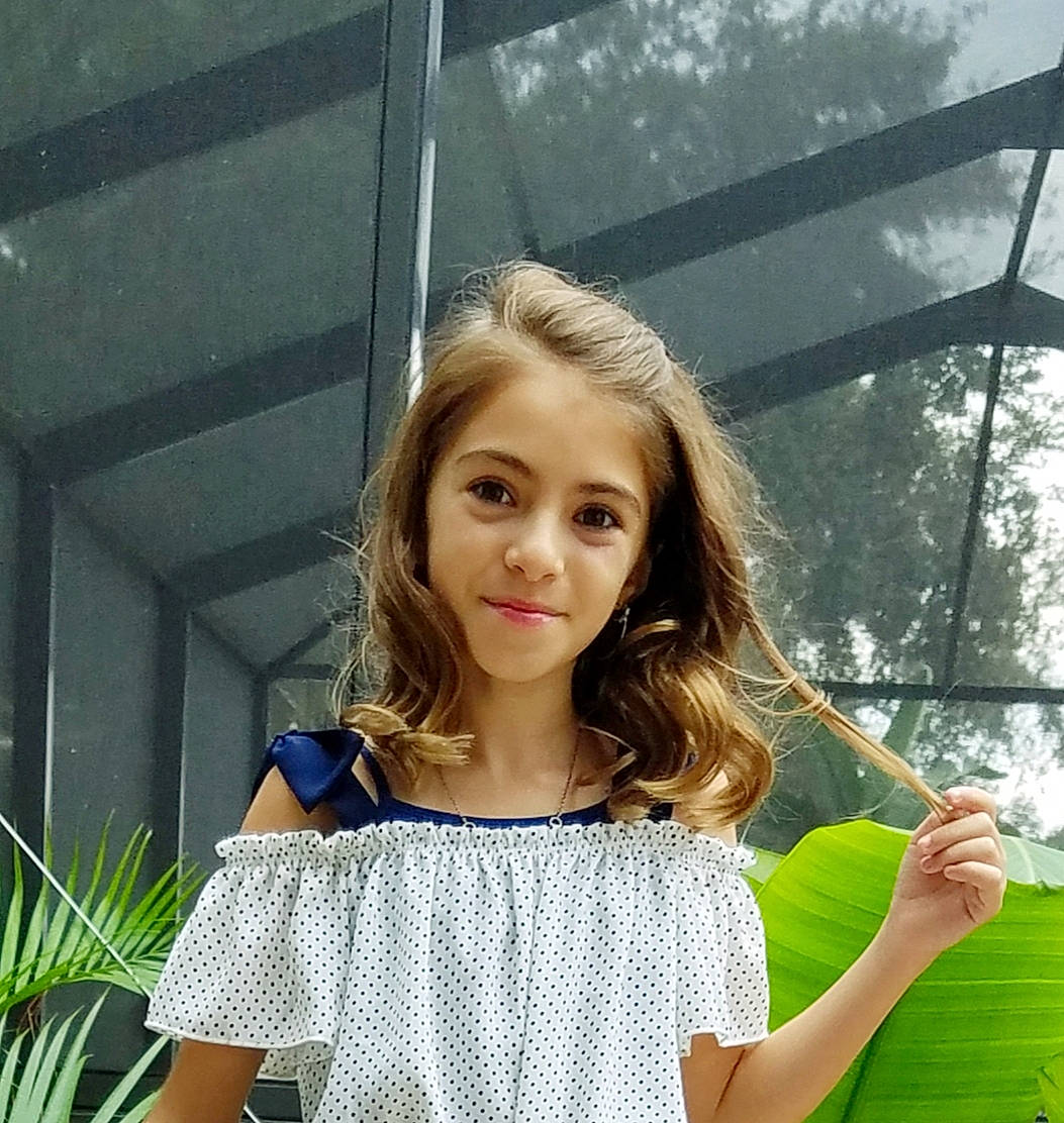 Toni joined the competition — help win amazing prizes! beauty, blond, brown_hair, clothing, dress, fashion, green, hair, hairstyle, joint, lady, lip, long_hair, model, neck, person, photo_shoot, shoulder, smile, summer