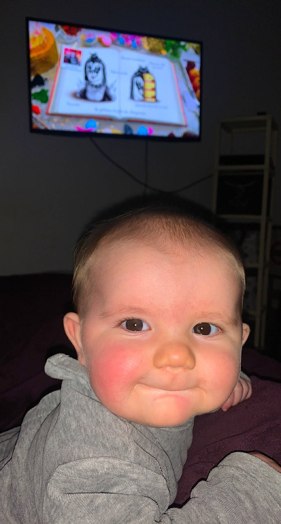 Nahël participe au concours pour gagner de l'argent avec cette photo : art, baby, baby_toddler_clothing, black, cheek, eyebrow, eyelash, forehead, fun, iris, mouth, nose, person, picture_frame, skin, smile, snapshot, television, television_set, toddler