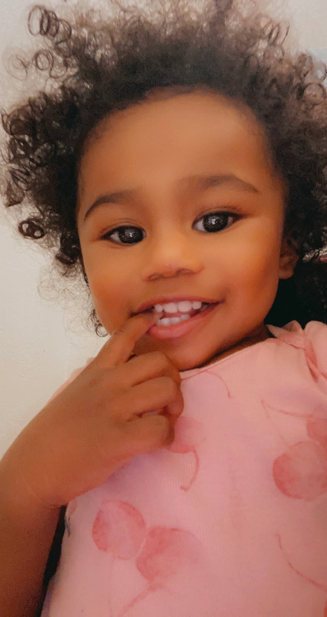 Jazlynn is registered to the contest to win money with this photo: cheek, chin, eye, eyebrow, eyelash, face, facial_expression, flash_photography, forehead, hair, hand, head, joy, lip, mouth, nose, organ, person, shoulder, skin