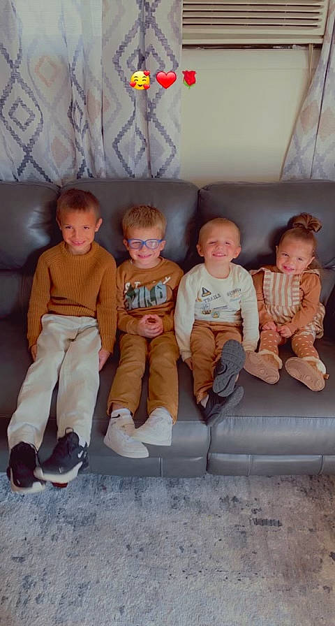 Jaycee-lynn is registered to the contest to win money with this photo: baby, baby_toddler_clothing, child, face, family, flooring, fun, happy, joy, orange, peach, person, room, sibling, sitting, sleeve, t_shirt, toddler, wood