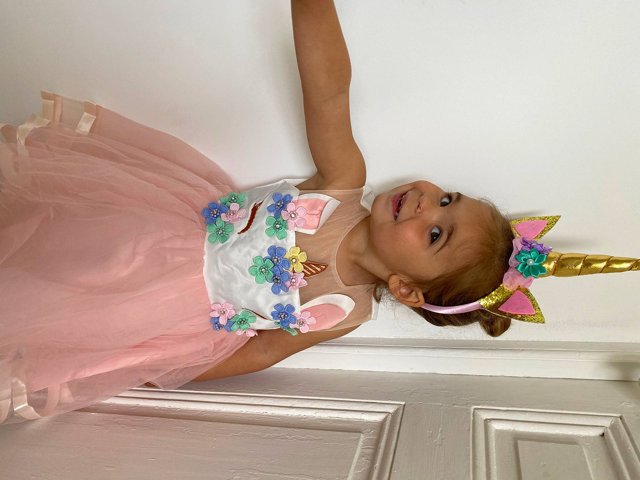 Evy participe au concours pour gagner de l'argent avec cette photo : child, joy, person, toddler