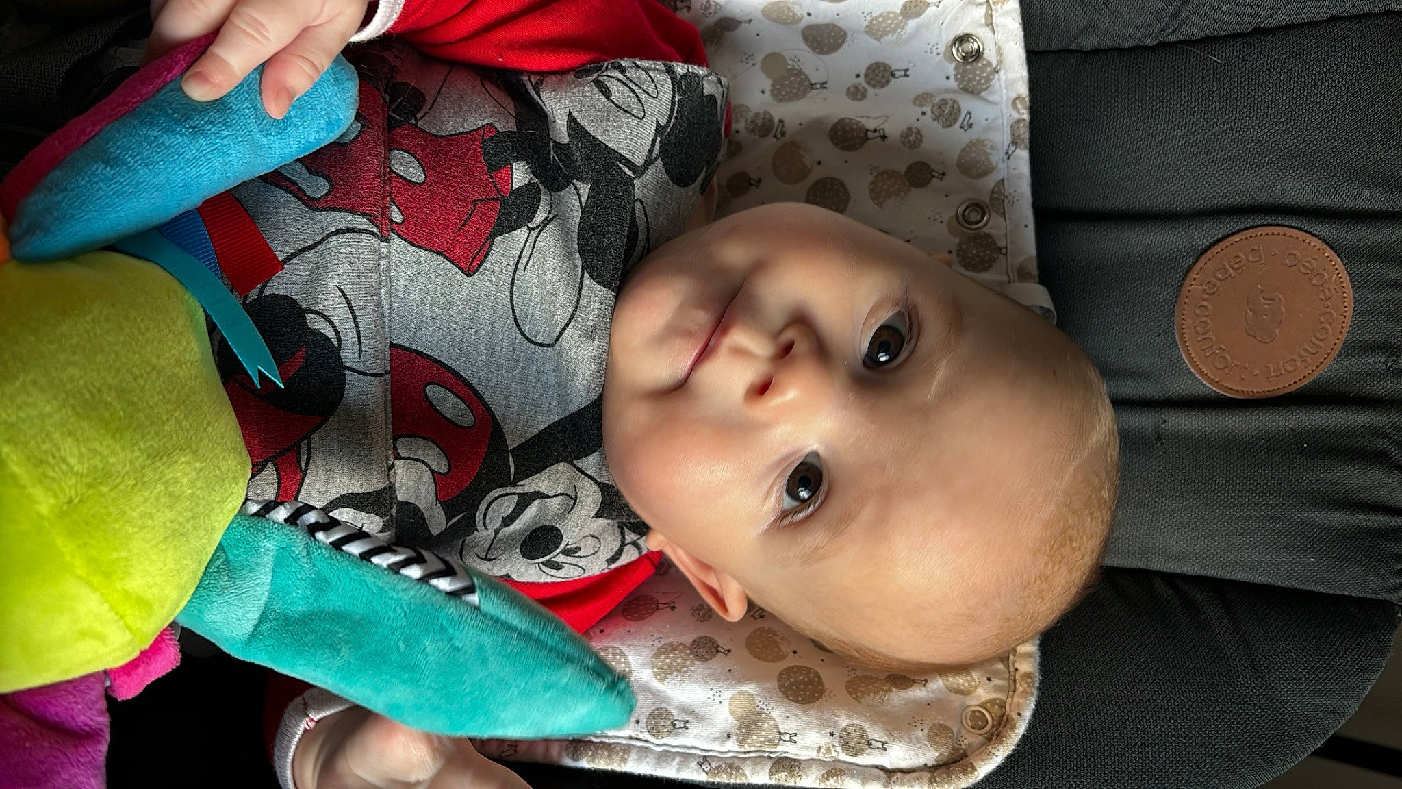 Jayden a rejoint le concours — aidez-le/la à gagner de superbes lots ! baby, baby_toddler_clothing, carmine, cheek, child, comfort, eyelash, fashion_accessory, happy, hat, head, linens, lip, mouth, nose, pattern, person, toddler